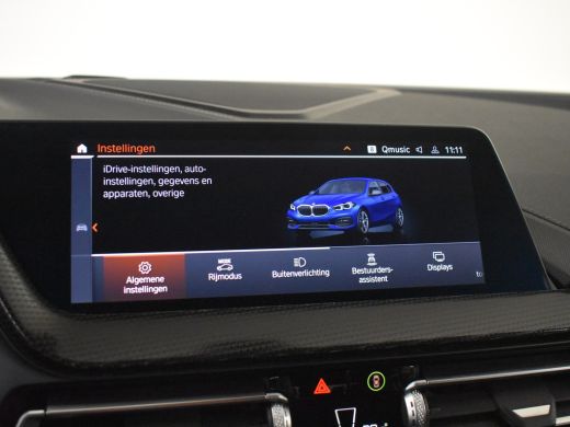 BMW 1 Serie 118i AUTO | Camera | Stoelverwarming l Cruise control | Navigatie | 17" LMV l Digital Dash l Full... ActivLease financial lease