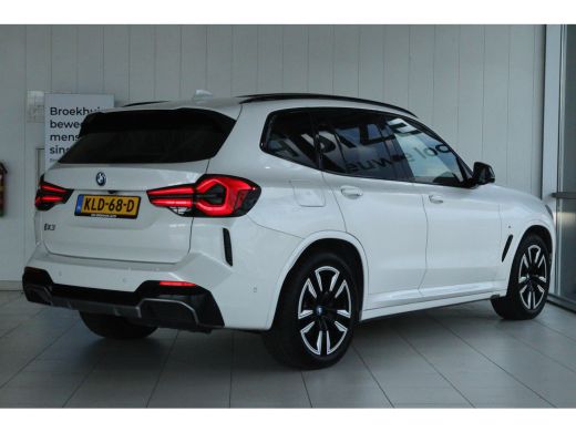 BMW iX3 Executive 80 kWh M-Sport "OP AFSPRAAK" | Adapt. Cruise | Schuifdak | Camera | Memory | Navi | Car... ActivLease financial lease