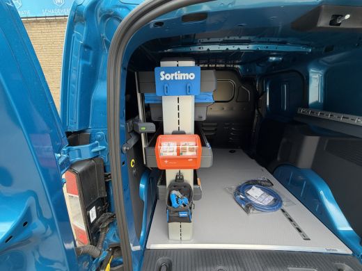 Ford E-Transit Limited 44 kWh Direct rijden/CarPlay/Sortimo inbouw/stoelverwarming ActivLease financial lease