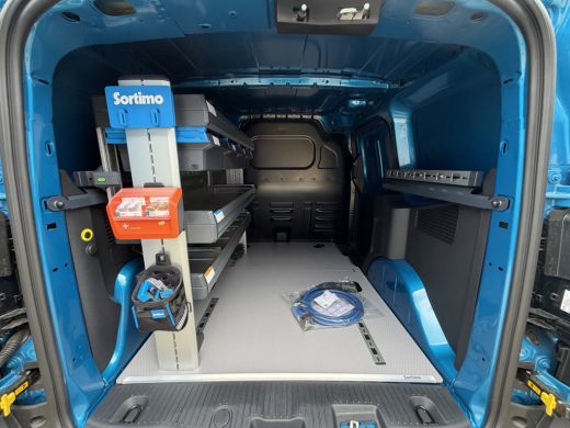 Ford E-Transit Limited 44 kWh Direct rijden/CarPlay/Sortimo inbouw/stoelverwarming ActivLease financial lease