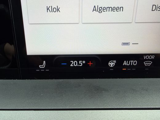 Ford E-Transit Limited 44 kWh Direct rijden/CarPlay/Sortimo inbouw/stoelverwarming ActivLease financial lease