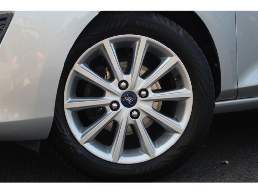 Ford Fiesta 1.0 Titanium | Climate & Cruise C. | Trekhaak | Navigatie | Park Assist | 16" LMV | Climate & Cru... ActivLease financial lease