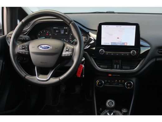 Ford Fiesta 1.0 Titanium | Climate & Cruise C. | Trekhaak | Navigatie | Park Assist | 16" LMV | Climate & Cru... ActivLease financial lease