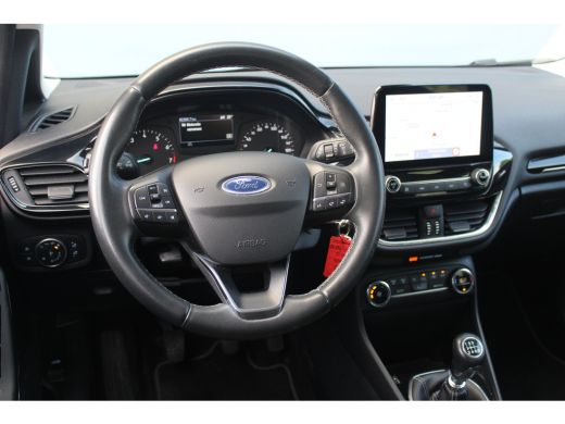 Ford Fiesta 1.0 Titanium | Climate & Cruise C. | Trekhaak | Navigatie | Park Assist | 16" LMV | Climate & Cru... ActivLease financial lease