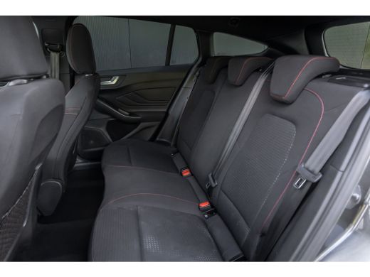 Ford Focus 1.0 EcoBoost Hybrid ST Line | Automaat | Nieuw model | Adaptieve cruise | Full LED | Winter-pack ... ActivLease financial lease