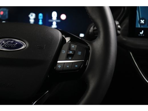 Ford Kuga 2.5 PHEV 243pk Active | Elekt. Trekhaak | Pano | LED Matrix | Technology Pack | All season | ActivLease financial lease