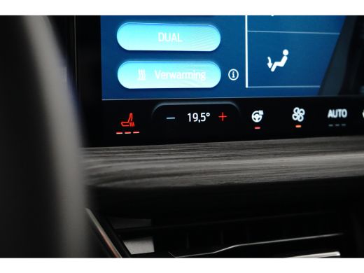 Ford Kuga 2.5 PHEV 243pk Active | Elekt. Trekhaak | Pano | LED Matrix | Technology Pack | All season | ActivLease financial lease