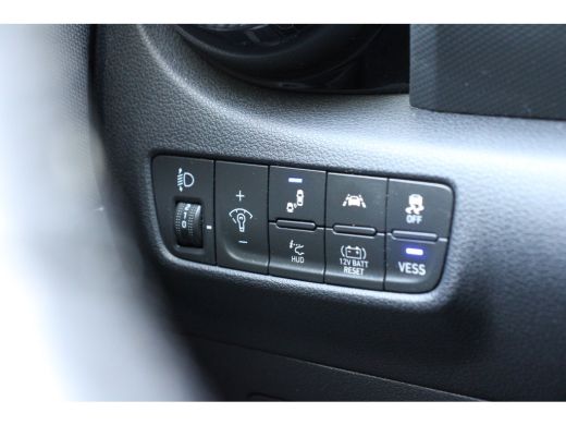 Hyundai Kona 1.6 GDI HEV Fashion | NL-AUTO! | CAMERA | ADAPTIVE CRUISE | TREKHAAK | DODE HOEK | ALL SEASON | D... ActivLease financial lease