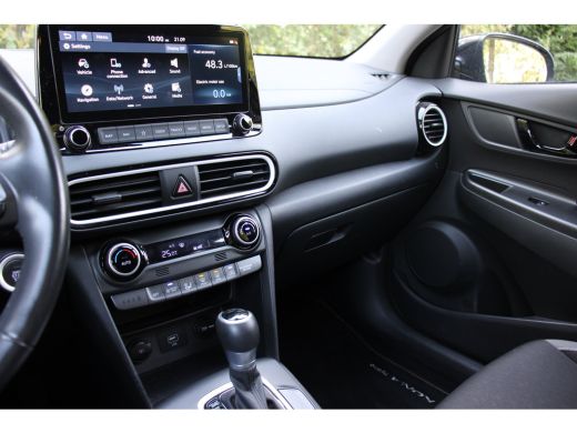 Hyundai Kona 1.6 GDI HEV Fashion | NL-AUTO! | CAMERA | ADAPTIVE CRUISE | TREKHAAK | DODE HOEK | ALL SEASON | D... ActivLease financial lease