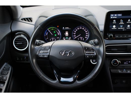 Hyundai Kona 1.6 GDI HEV Fashion | NL-AUTO! | CAMERA | ADAPTIVE CRUISE | TREKHAAK | DODE HOEK | ALL SEASON | D... ActivLease financial lease