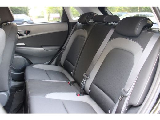 Hyundai Kona 1.6 GDI HEV Fashion | NL-AUTO! | CAMERA | ADAPTIVE CRUISE | TREKHAAK | DODE HOEK | ALL SEASON | D... ActivLease financial lease