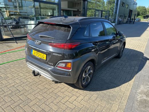 Hyundai Kona 1.6 GDI HEV Fashion | NL-AUTO! | CAMERA | ADAPTIVE CRUISE | TREKHAAK | DODE HOEK | ALL SEASON | D... ActivLease financial lease