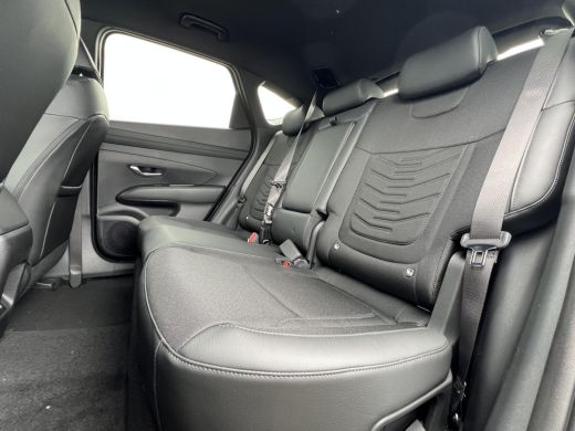 Hyundai Tucson 1.6 T-GDI PHEV Pure Edition | Uit voorraad leverbaar! | Stoel en stuur verwarming | Navigatie| Zw... ActivLease financial lease