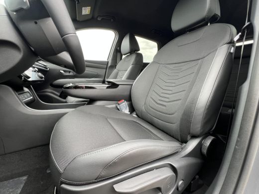 Hyundai Tucson 1.6 T-GDI PHEV Pure Edition | Uit voorraad leverbaar! | Stoel en stuur verwarming | Navigatie| Zw... ActivLease financial lease