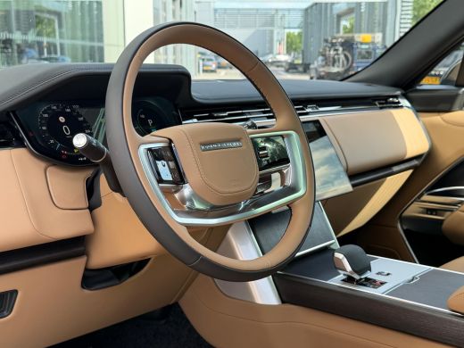Land Rover Range Rover P460e HSE | Vierwielsturing | Shadow Pack | Pano | Head-up | Softclose | 4-Zone climate ActivLease financial lease