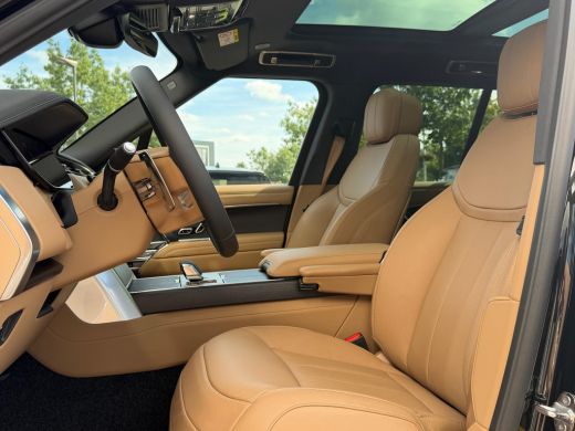 Land Rover Range Rover P460e HSE | Vierwielsturing | Shadow Pack | Pano | Head-up | Softclose | 4-Zone climate ActivLease financial lease