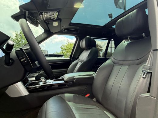 Land Rover Range Rover P550e Autobiography | Vierwielsturing | Shadow Pack | El.trekhaak | Softclose | Lederen hemel | H... ActivLease financial lease