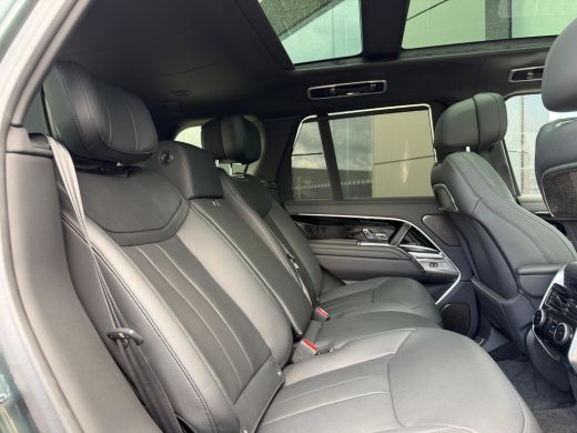 Land Rover Range Rover P550e Autobiography | Vierwielsturing | Shadow Pack | El.trekhaak | Softclose | Lederen hemel | H... ActivLease financial lease