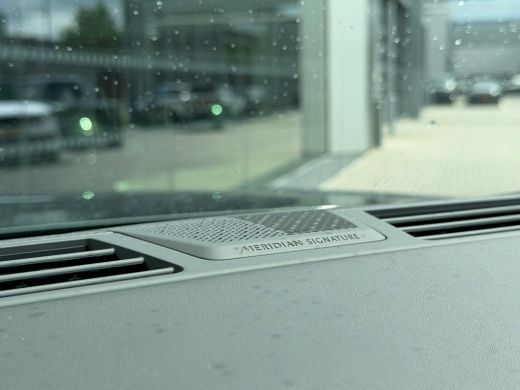 Land Rover Range Rover P550e Autobiography | Vierwielsturing | Shadow Pack | El.trekhaak | Softclose | Lederen hemel | H... ActivLease financial lease