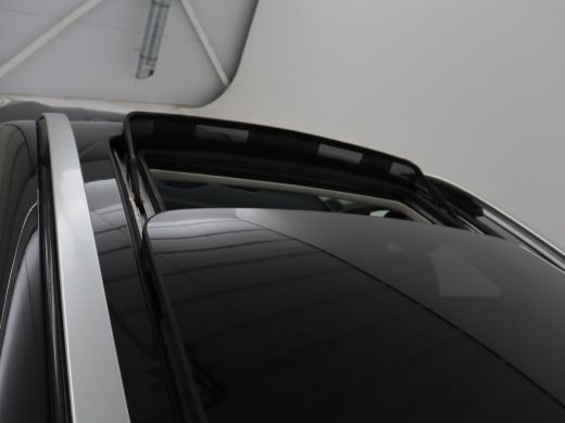 Lynk & Co 01 1.5 Plug In | SOH 91,6% | Panoramadak | Infinity by Harman | 360 Camera | Adaptive cruise | Stoel... ActivLease financial lease