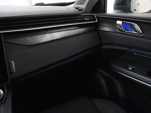 Lynk & Co 01 1.5 Plug In | SOH 91,6% | Panoramadak | Infinity by Harman | 360 Camera | Adaptive cruise | Stoel... ActivLease financial lease