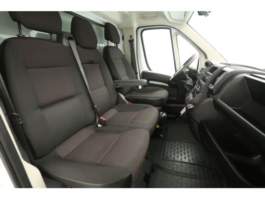 Opel Movano 2.2D 140PK 3.5t | Bakwagen | Laadklep | Camera | Airco | Cruise | 3 Zits | Laadbak ActivLease financial lease