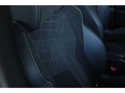 Peugeot 2008 1.2 Turbo GT Pack | Adapt. Cruise | Alcantara | Keyless | Camera | EVISSA | LED | Navi | Carplay ... ActivLease financial lease