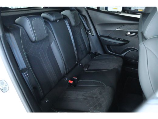 Peugeot 2008 1.2 Turbo GT Pack | Adapt. Cruise | Alcantara | Keyless | Camera | EVISSA | LED | Navi | Carplay ... ActivLease financial lease