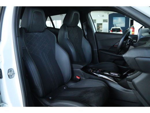 Peugeot 2008 1.2 Turbo GT Pack | Adapt. Cruise | Alcantara | Keyless | Camera | EVISSA | LED | Navi | Carplay ... ActivLease financial lease