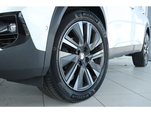 Peugeot 2008 1.2 Turbo GT Pack | Adapt. Cruise | Alcantara | Keyless | Camera | EVISSA | LED | Navi | Carplay ... ActivLease financial lease