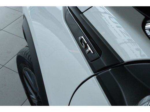 Peugeot 2008 1.2 Turbo GT Pack | Adapt. Cruise | Alcantara | Keyless | Camera | EVISSA | LED | Navi | Carplay ... ActivLease financial lease