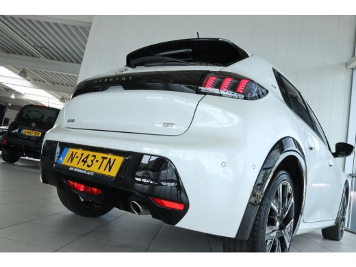 Peugeot 208 1.2 Turbo GT Pack | Adapt. Cruise | Pano | Stoelverwarming | Alcantara | Camera | Keyless | Navi ... ActivLease financial lease