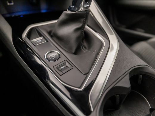 Peugeot 3008 1.2 PureTech Sport (APPLE CARPLAY, GROOT NAVI, KEYLESS, GETINT GLAS, 360 CAMERA, SPORTSTOELEN, CR... ActivLease financial lease