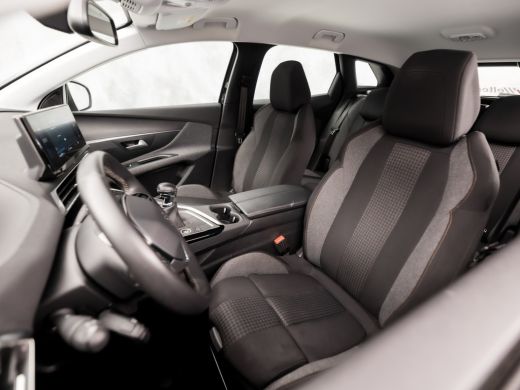 Peugeot 3008 1.2 PureTech Sport (APPLE CARPLAY, GROOT NAVI, KEYLESS, GETINT GLAS, 360 CAMERA, SPORTSTOELEN, CR... ActivLease financial lease