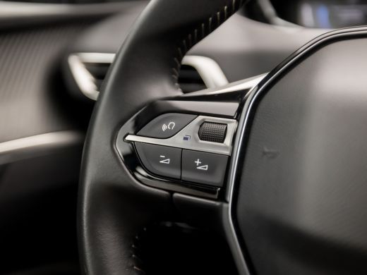 Peugeot 3008 1.2 PureTech Sport (APPLE CARPLAY, GROOT NAVI, KEYLESS, GETINT GLAS, 360 CAMERA, SPORTSTOELEN, CR... ActivLease financial lease