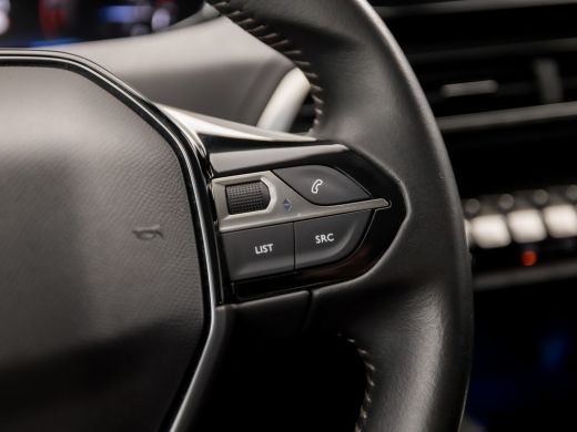 Peugeot 3008 1.2 PureTech Sport (APPLE CARPLAY, GROOT NAVI, KEYLESS, GETINT GLAS, 360 CAMERA, SPORTSTOELEN, CR... ActivLease financial lease