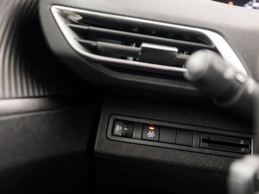 Peugeot 3008 1.2 PureTech Sport (APPLE CARPLAY, GROOT NAVI, KEYLESS, GETINT GLAS, 360 CAMERA, SPORTSTOELEN, CR... ActivLease financial lease
