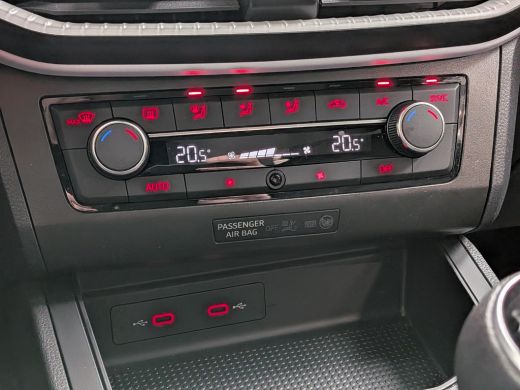 Seat Ibiza 1.0 95PK EcoTSI Style | Cruise Control | Climate Control | Apple Carplay & Android Auto | PDC Ach... ActivLease financial lease