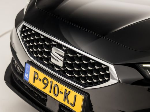 Seat Leon 1.4 TSI eHybrid PHEV Xcellence Sport 204Pk Automaat (PANORAMADAK, APPLE CARPLAY, GROOT NAVI, CAME... ActivLease financial lease