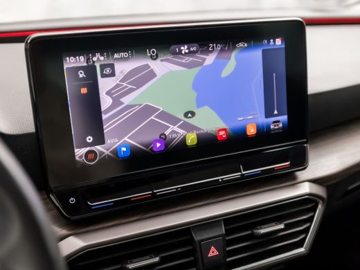 Seat Leon 1.4 TSI eHybrid PHEV Xcellence Sport 204Pk Automaat (PANORAMADAK, APPLE CARPLAY, GROOT NAVI, CAME... ActivLease financial lease