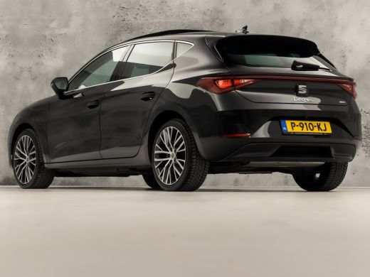 Seat Leon 1.4 TSI eHybrid PHEV Xcellence Sport 204Pk Automaat (PANORAMADAK, APPLE CARPLAY, GROOT NAVI, CAME... ActivLease financial lease