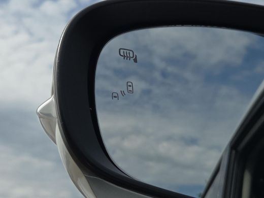 Suzuki Vitara 1.4 Boosterjet Style Smart Hybrid | Panorama dak | Trekhaak | Apple CarPlay | Rijklaar incl. gara... ActivLease financial lease