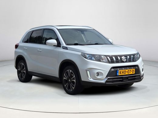 Suzuki Vitara 1.4 Boosterjet Style Smart Hybrid | Panorama dak | Trekhaak | Apple CarPlay | Rijklaar incl. gara... ActivLease financial lease