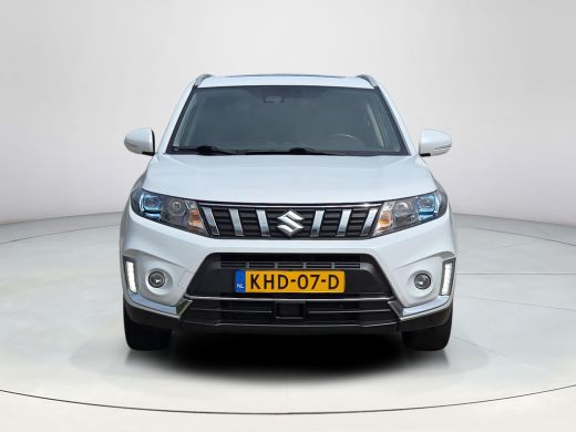 Suzuki Vitara 1.4 Boosterjet Style Smart Hybrid | Panorama dak | Trekhaak | Apple CarPlay | Rijklaar incl. gara... ActivLease financial lease