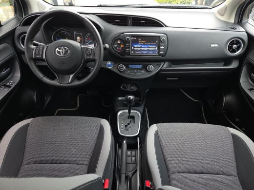 Toyota Yaris 1.5 Hybrid Y20 Exclusive Edition | Navigatie | LM Velgen | Rijklaar incl. garantie | ActivLease financial lease