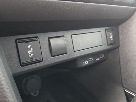 Toyota Yaris Cross 1.5 Hybrid 115 Dynamic Comfort Pack | Parkeersensoren | Blindspot | Rijklaar incl. garantie | ActivLease financial lease