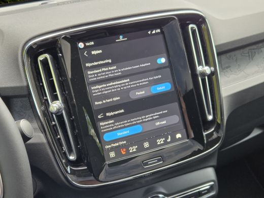 Volvo  EC40 Single Motor Plus Europa 70 kWh | Panoramadak | Memory | Harman/Kardon | Stuur/stoelverwarming ActivLease financial lease