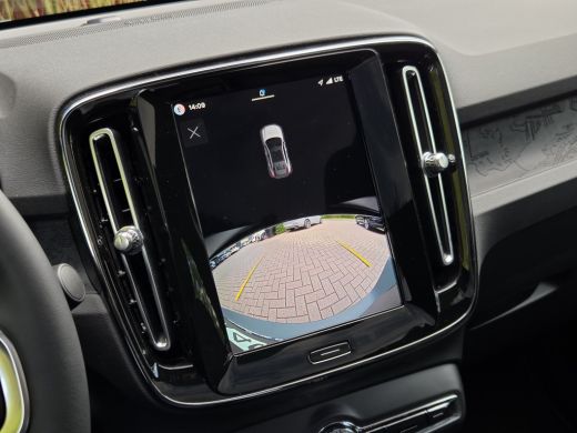 Volvo  EC40 Single Motor Plus Europa 70 kWh | Panoramadak | Memory | Harman/Kardon | Stuur/stoelverwarming ActivLease financial lease