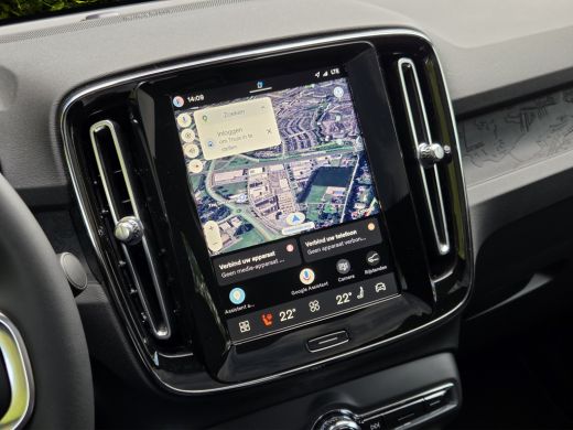 Volvo  EC40 Single Motor Plus Europa 70 kWh | Panoramadak | Memory | Harman/Kardon | Stuur/stoelverwarming ActivLease financial lease