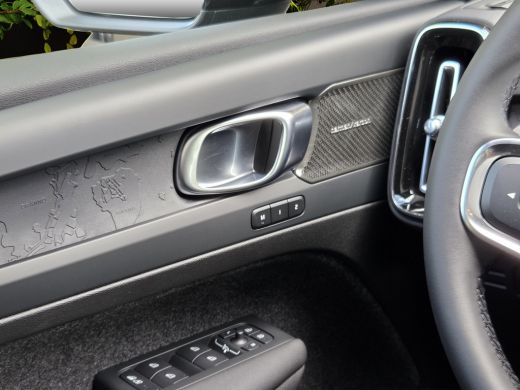 Volvo  EC40 Single Motor Plus Europa 70 kWh | Panoramadak | Memory | Harman/Kardon | Stuur/stoelverwarming ActivLease financial lease